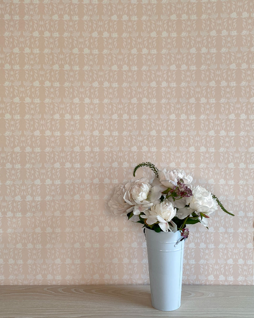 Gertrude - Tea Rose Wallpaper
